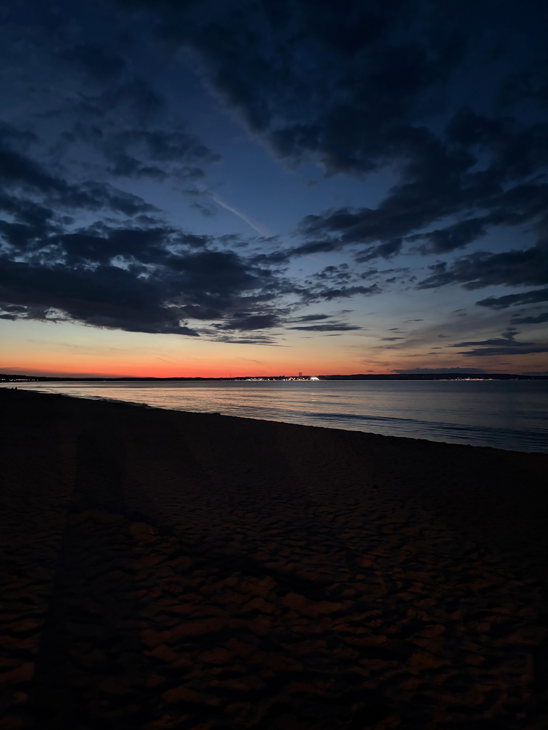 Sonnenuntergang über der Ostsee am Strand von Binz